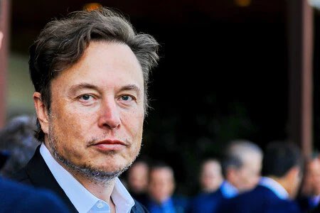[CAMBIOS EN TWITTER] Tras los fallidos intentos con las tildes azules, ahora Elon Musk propone que las cuentas usen octágonos negros que adv...